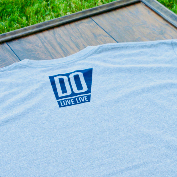 STANDOUT TEE
